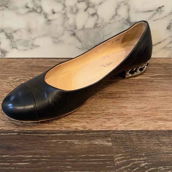 CHANEL Black Leather Round-Toe Ballet Flats Silver Chain Heel & Logo CC - US 9 - Picture 1 of 12